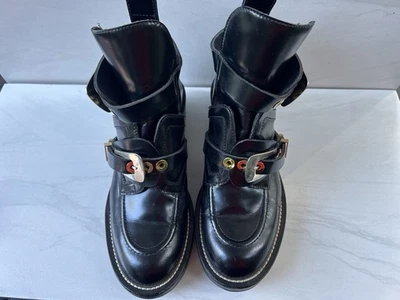 Botas de tornozelo femininas Balenciaga de couro preto com fivela tamanho 39 - Imagem 1 de 4