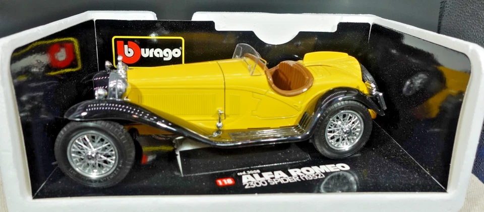 Bburago 1932 Alfa Romeo 2300 Spider 1/18 Foto 1 de 3
