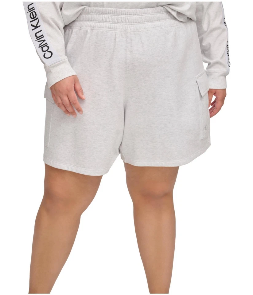 Pantalones cortos cargo informales de felpa francesa Calvin Klein para mujer, blancos, talla grande, 2X Foto 1 de 1