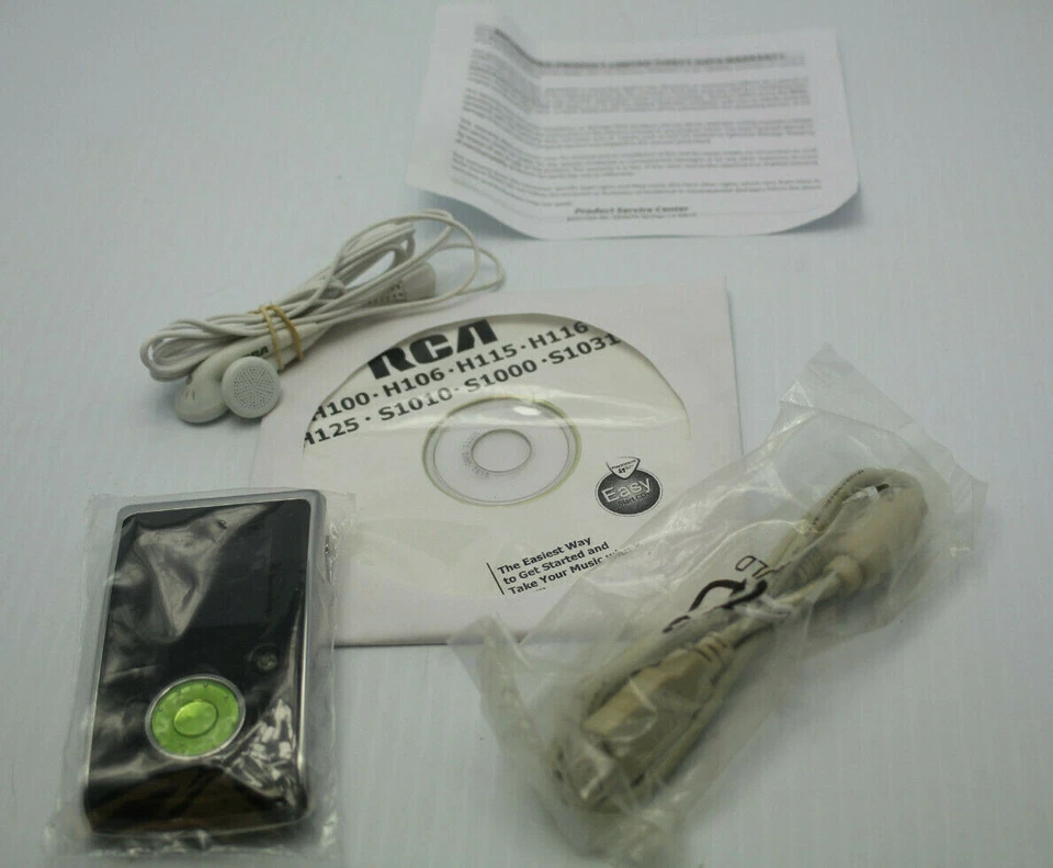 RCA H100A 4GB USB Portable MP3 Digital Music Player Black Used - Image 1 of 4