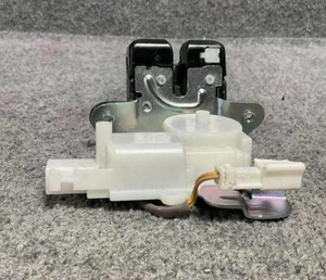 Honda HR-V Rear Tailgate Liftgate Lock Assembly 74800-T7Y-K01 2016-2022 - Picture 1 of 13