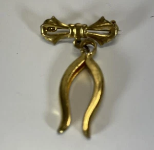 Vintage Gold Tone Bow Ribbon With Wish Bone Shape Under Bow. Lapel Pin. Used - Picture 1 of 3