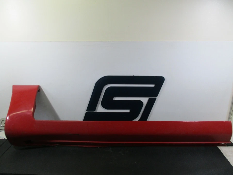 Subaru SVX 1996 faldón delantero izquierdo lado del conductor panel basculante (rojo-559) (defectos) Foto 1 de 4