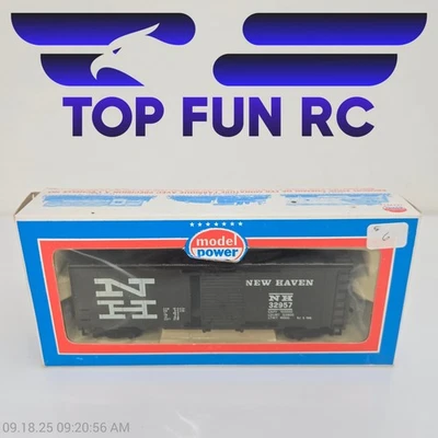 Model Power 8000 40' Box Car New Haven - Image 1 of 3