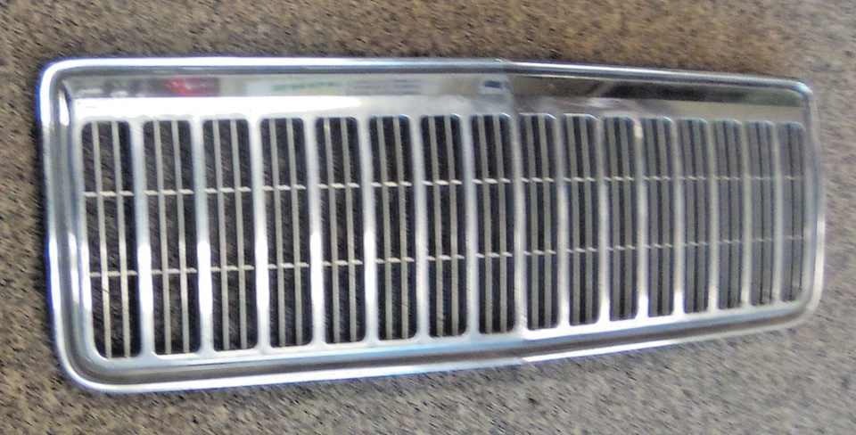 Rejilla cromada Mercury Grand Marquis Grill Colony Park Wagon 88-91 LOC-123DG Foto 1 de 4