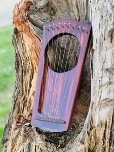 Pentatonic Lyre 9 Metal Strings Lyre Harp With Key, Bag and String Set - Picture 1 of 7