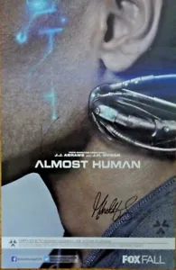 PÓSTER EXCLUSIVO SDCC CASI HUMANO FOX FIRMADO KARL URBAN MICHAEL EALY COMIC-CON - Imagen 1 de 1