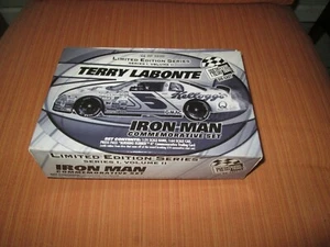 Presseausweis Gedenkmünze 1:24 BW Bank & 1/64 Terry Labonte #5 Kellogg's Iron Man - Bild 1 von 11