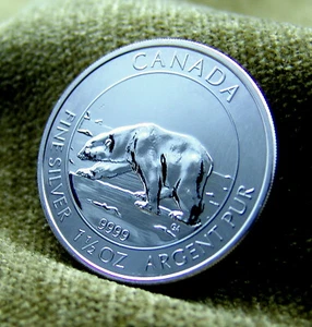 2013 Canada 1.5oz Silver $8 Round "Polar Bear"!!! - Picture 1 of 2