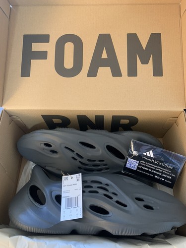 A PORTATA DI MANO! Nuovissima schiuma Yeezy Rnnr CARBONIO taglia 14