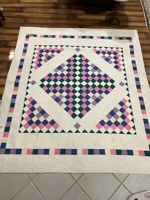 Vintage Handmade Quilt 72.5x82 - Image 1 of 4