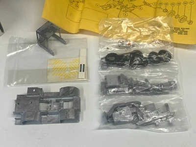 Scarce ZON model Terberg tug/ dock spotter white metal kit in 1/50 scale - Image 1 of 4