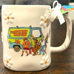 Rae Dunn SCOOBY DOO and Friends 'MYSTERY TEAM' Groovy 2025 New Release Mug BNWT - Picture 1 of 7