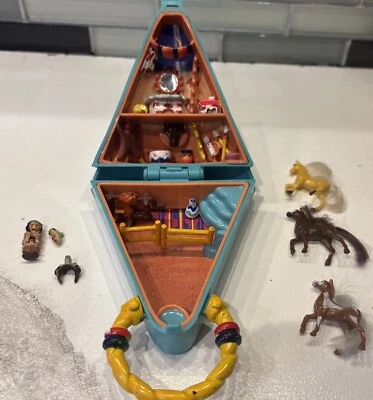 Polly Pocket Style Western Indian Teepee Compact Toy 90s Playset With Figures  - Image 1 of 4