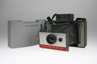 Appareil photo instantané Polaroid Landcamera Automatic 104 - Photo 1/4