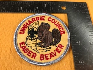 T2-8 BOY SCOUTS OF AMERICA PATCH - EAGER BEAVER - UWHARRIE COUNCIL - Bild 1 von 2