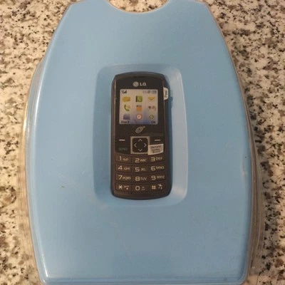 1  New Net10 Unlimited LG LG320G Prepaid Cell Phones TracFone Black Lot  - Image 1 of 2