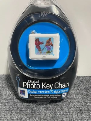 VR3 Digital Photo Key Chain Upto 72 digital photos Rechargeable USB - Image 1 of 4