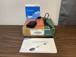 Garmin USB Aviation Data Card Programmer 010-10579-00 w/ Box CD-ROM Manual - Foto 1 di 6