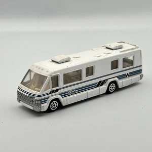 Road Champs Vintage 1990 WINNEBAGO Die Cast Chieftain Camper RV 1:64 Scale 5” - Picture 1 of 13