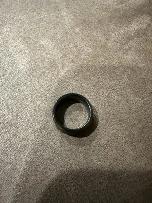 The Ridge 8mm Beveled Ring Set - Size 7 Royal Black - One Tungsten Foto 1 de 4