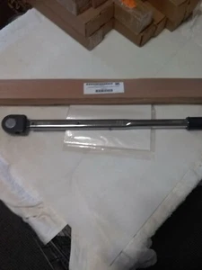 SK Tools SKT0059 Preset Ratcheting 3000 In. LB Torque Wrench - Picture 1 of 6
