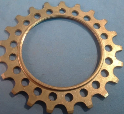 Engranaje de rueda libre Regina Oro 21T NUEVO/NOS de colección roscado- #3 diámetro grande.- Eroica Foto 1 de 2