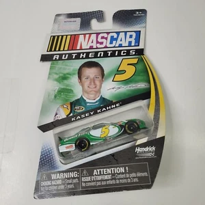 Kasey Kahne #5 Quaker State 2012 Chevrolet NASCAR Authentics 1:64 Diecast - Bild 1 von 7
