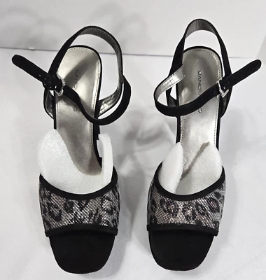 Bandolino Womens block heel sandal Sz 9.5 Open Toe Dress Shoe With 4.5 inch heel - Image 1 of 4