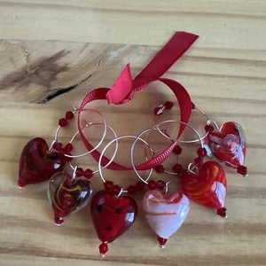 RED HEART 6 FUN RED VALENTINES HEARTS Wine Glass Ring Charms Set Of 6 - Picture 1 of 5