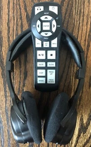 02-2012 Jeep Dodge Chrysler OEM REAR SEAT DVD VIDEO REMOTE & 1 PAIR HEADPHONES - Picture 1 of 1
