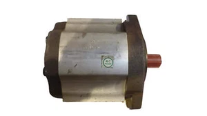 Dynamic 5U411547 Gear Pump - Picture 1 of 5