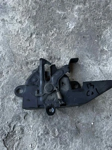 09-13 TOYOTA COROLLA HOOD RELEASE LOCK LATCH OEM - Bild 1 von 4