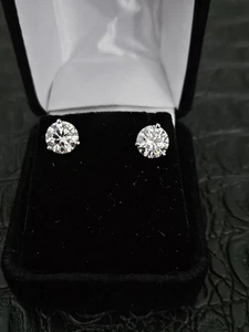 1Ctw Round Cut VVS1 Moissanite 14k White Gold Plated 925 Solitaire Stud Earrings - Picture 1 of 4