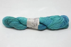 Mrs Crosby TRAIN CASE Yarn PEACOCK 55% SW Merino 15% Nylon 30% Viscose 425 Yards - Picture 1 of 9