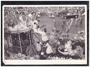 Fotografia Foto Borgosesia Il Carnevale Un Carro KK5403 - Foto 1 di 1