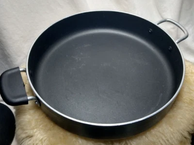 VOLLRATH SAUTEE PAN 11" PROFFESSIONAL COMMERCIAL GRADE HEAVY GUAGE COOKWARE USA - Image 1 of 4