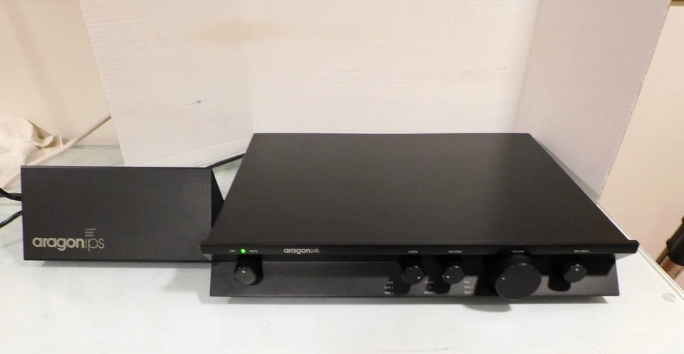 Aragon 24K Stereo Preamplifier with Aragon IPS Power Supply - Image 1 of 4