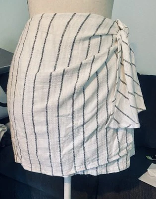 Minifalda estilo pareo BAILEY 44 2 cremalleras forradas traseras marfil negro rayas lino Foto 1 de 4