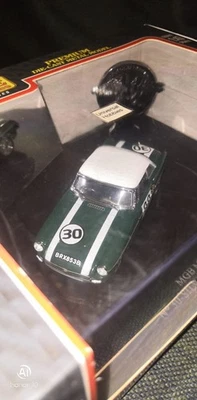 MGB MK II n.30 Silverstone 1967 1/43 Eagle Coll. ITEM 3692 - Immagine 1 di 4
