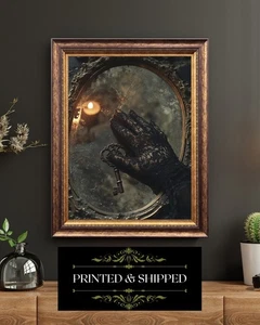 Guante de encaje gótico con llave antigua impresión artística de luto victoriano oscuro - Imagen 1 de 5