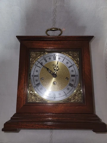 VINTAGE HAMILTON WOOD MANTLE CLOCK FRANZ HERMLE 340-020  NO KEY 2 Jewels Cover