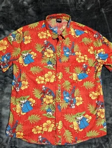 Camisa Hawaiana Mandaloriana APENAS USADA STAR WARS Roja Grogu Baby Yoda Abotonada - Imagen 1 de 7