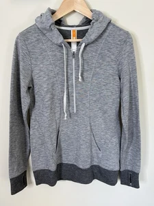 Sudadera Pullover Lucy con Capucha Gris Talla Pequeña - Imagen 1 de 9