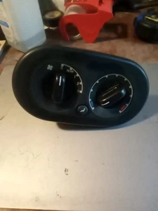 2005 Ford Explorer Over Head Heat Control - Picture 1 of 3