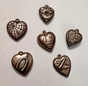 Vintage 925 Sterlingsilber aufgeblähtes Herz Charm Segelboot Blumen Flugzeug Spinnennetz Wunsch - Bild 1 von 14