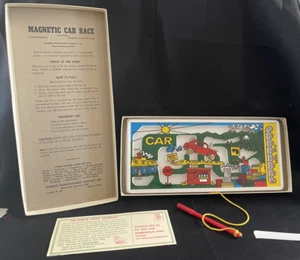 Vintage Schaper Manufacturing Co. Spiel magnetisches Auto Rennen Nr. 217 Toller Zustand - Bild 1 von 4