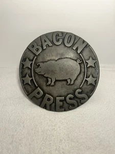 Pressa per pancetta rotonda/griglia vintage in ghisa con manico in legno  - Foto 1 di 24