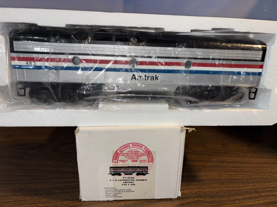 Classic Williams O gauge F7-200B Amtrak Dummy B unit Numbered 488 with exc. box - Image 1 of 4