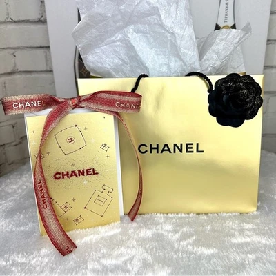 CHANEL GOLD Gift Bag and greeting gift card set with ribbon and Camilla sticker - Image 1 of 4
